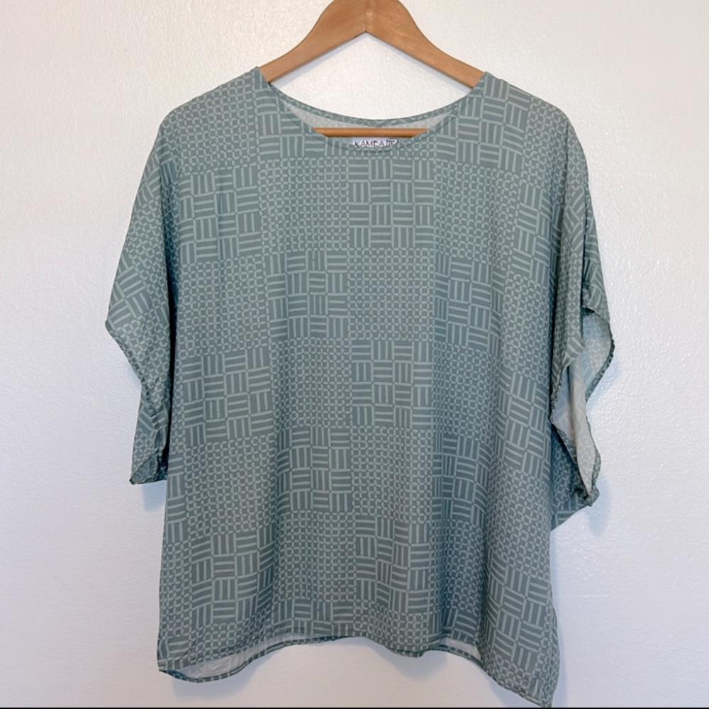 New Kamea Designs Blouse M Hawaiian